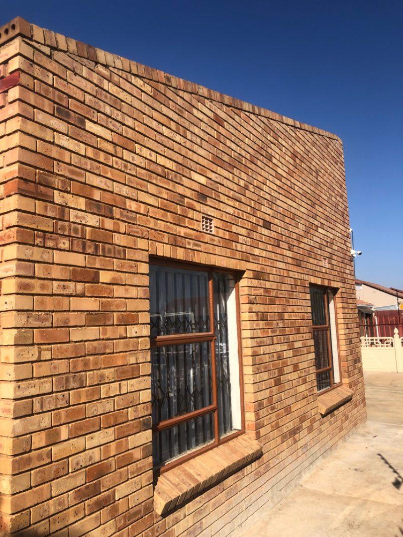 12 Bedroom Property for Sale in Mmabatho North West